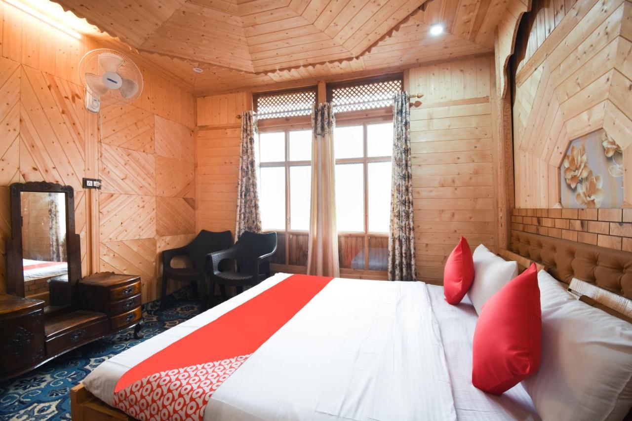 Oyo 66637 Merlin Group Of Houseboats Hotel Srinagar  Bagian luar foto
