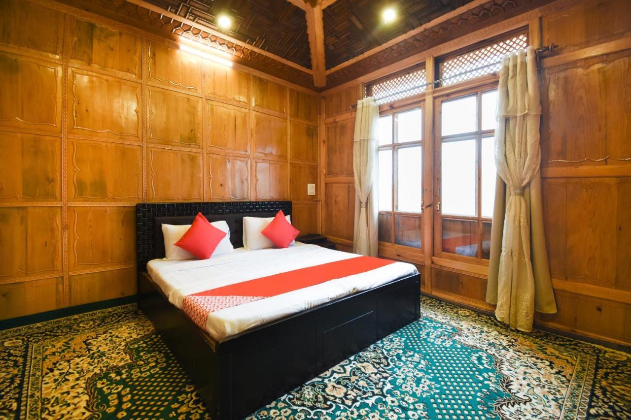 Oyo 66637 Merlin Group Of Houseboats Hotel Srinagar  Bagian luar foto